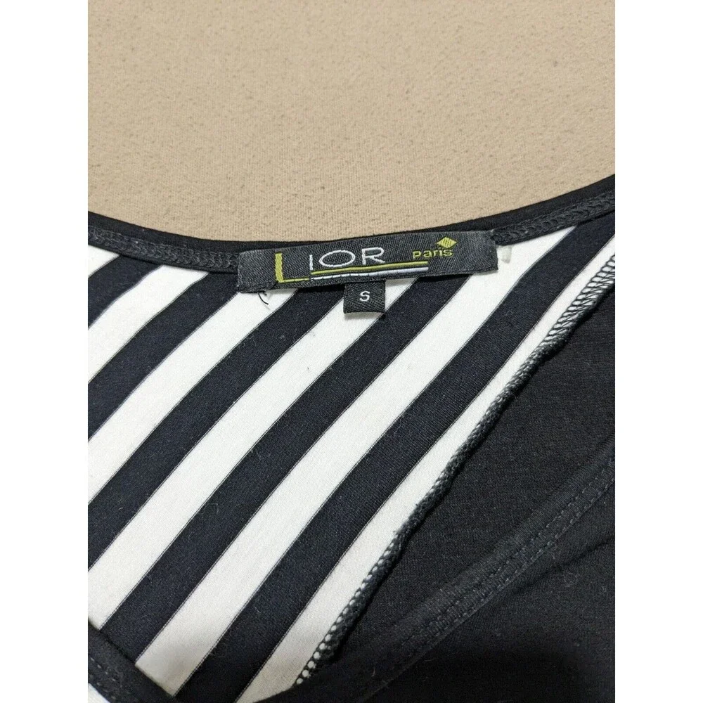 Lior Paris Black & White Stripes, Geometric Pattern Tunic with V-Neck Collar SM - Picture 2 of 10